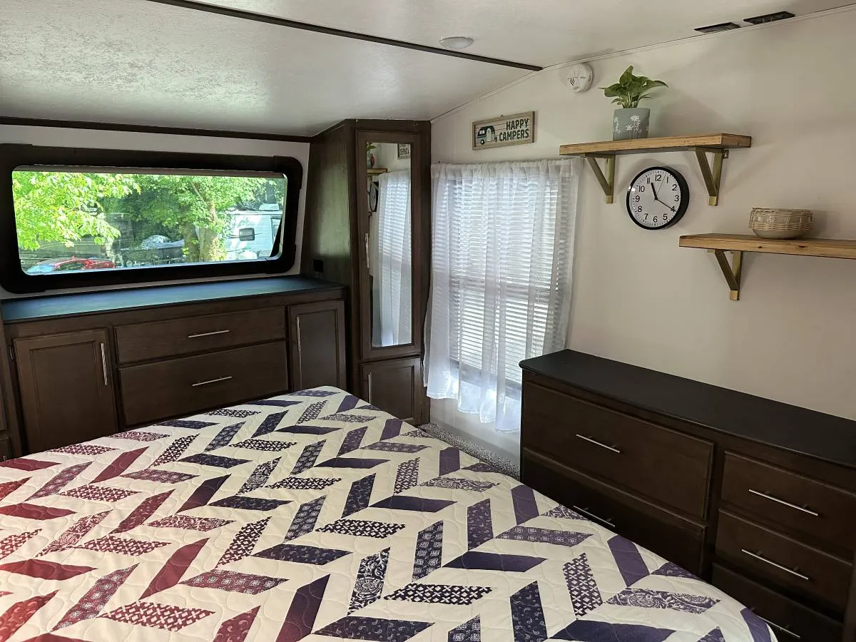 RV Image 12