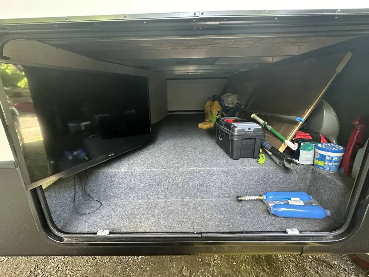 RV Image 9